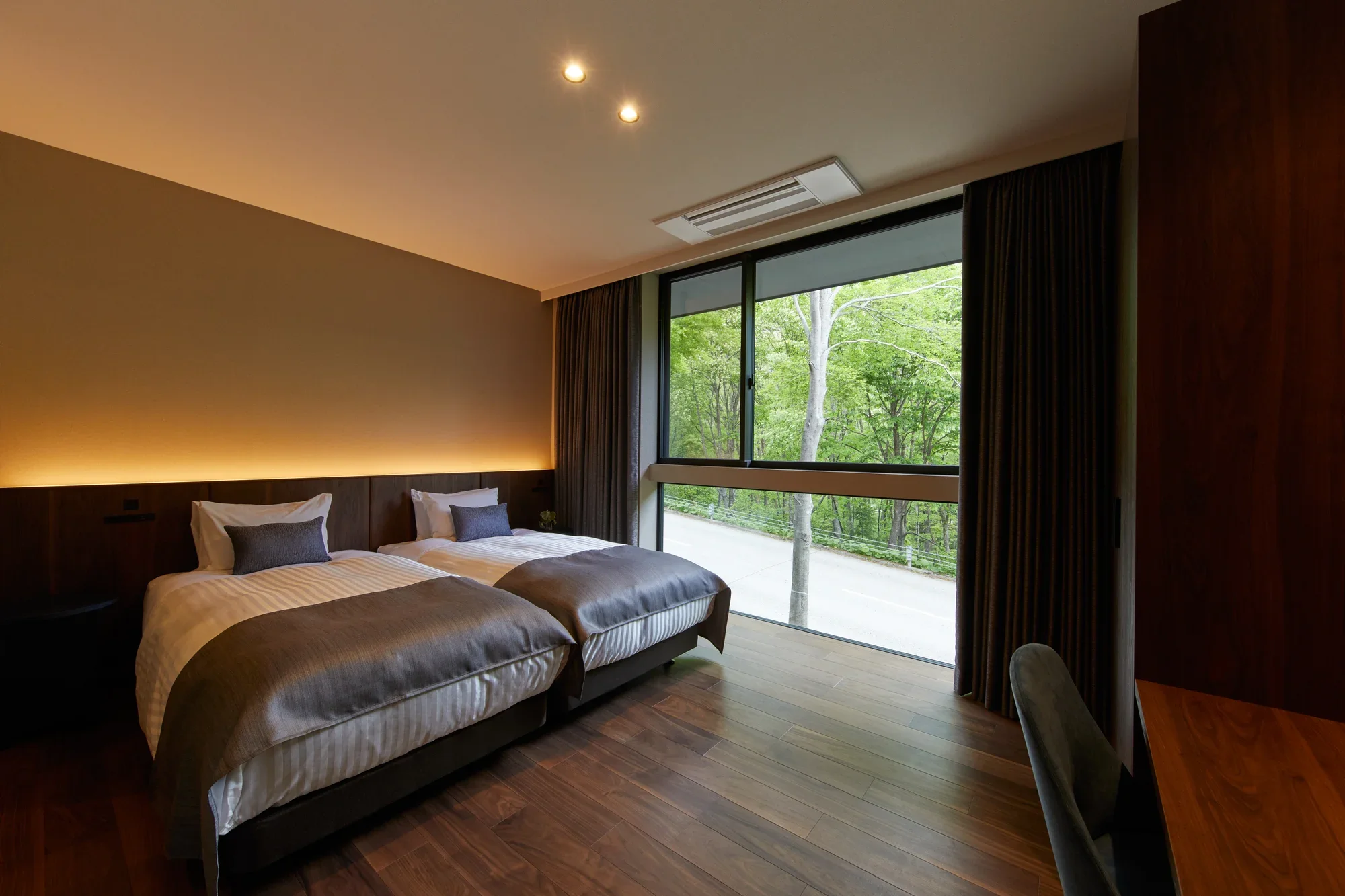 Bedrooms & Baths